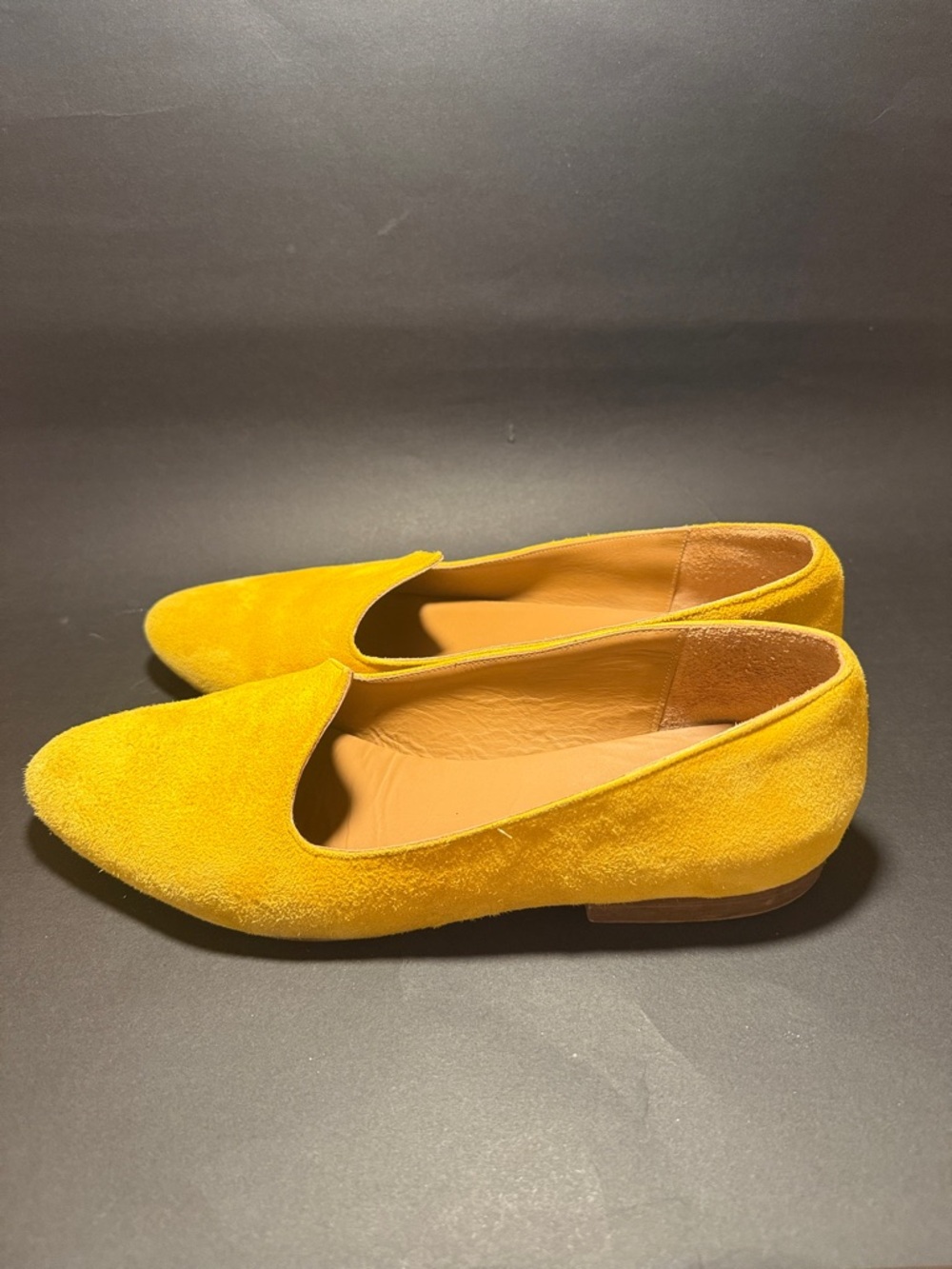 Le Monde Beryl Yellow Suede Venetian Slipper Flats - Women 37 - Picture 3 of 5